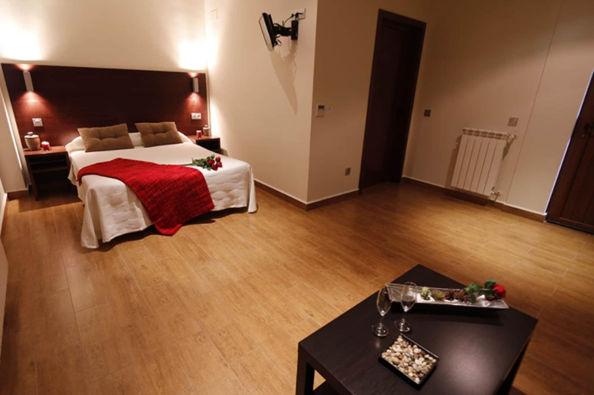 Hotel Rural Arroyo La Plata By Bossh Hotels Jerez De Los Caballeros Exterior photo
