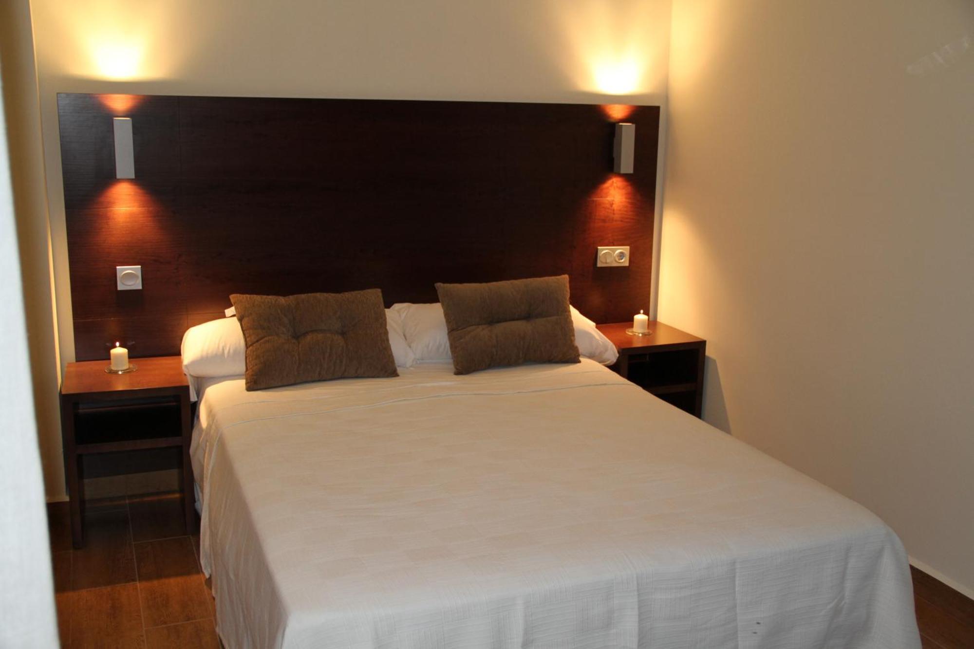 Hotel Rural Arroyo La Plata By Bossh Hotels Jerez De Los Caballeros Exterior photo