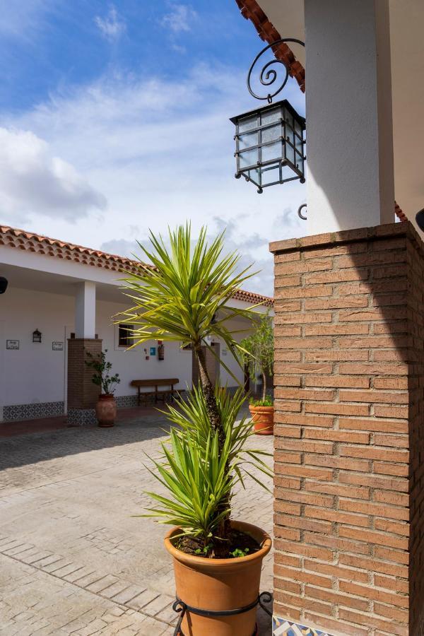 Hotel Rural Arroyo La Plata By Bossh Hotels Jerez De Los Caballeros Exterior photo